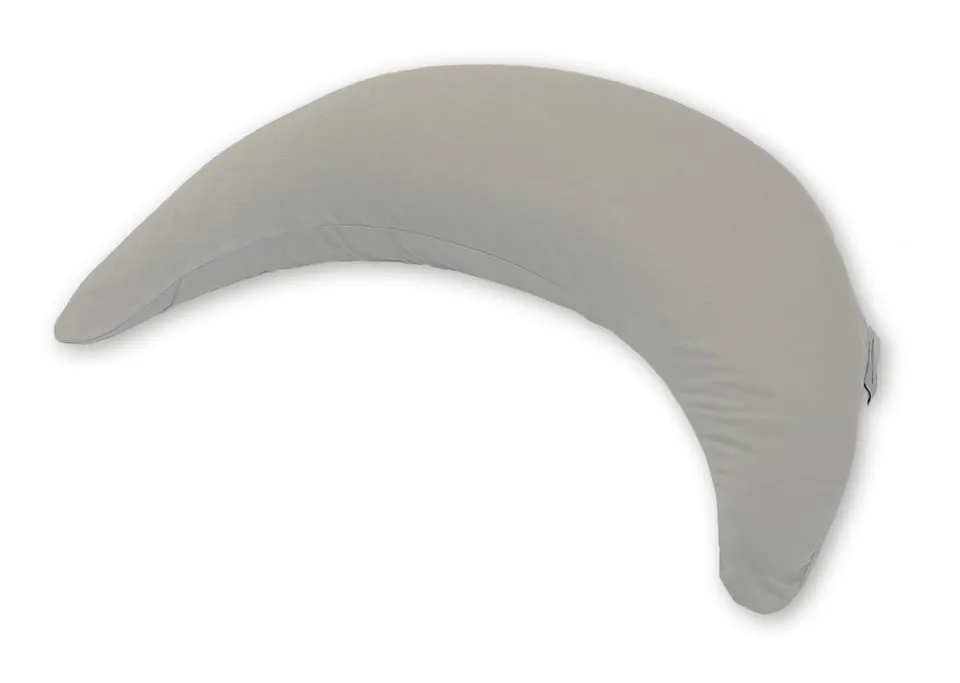 theraline-der-bambusmond-stillkissen-lehmgrau-mikroperlen image 1